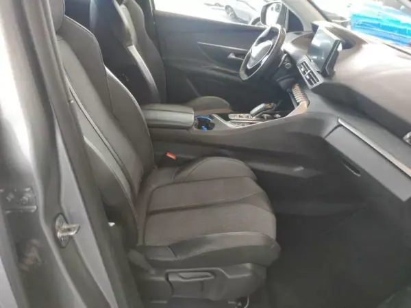 Peugeot 3008 2021 - 21750 EUR, 151000 km - AUTO.MOTO.pt - 151000km - foto 12 de 18