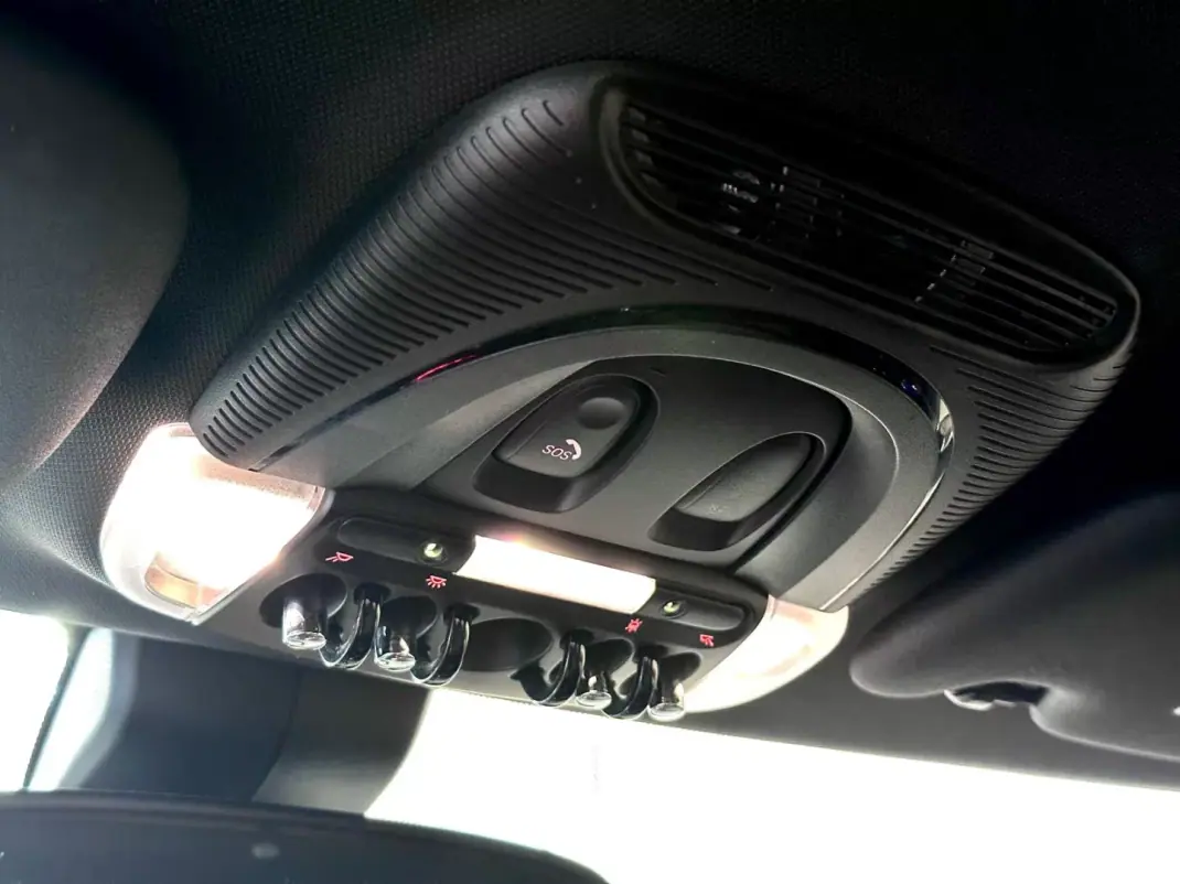 MINI 3 Portas 2014 - 13900 EUR, 173246 km - AUTO.MOTO.pt - 173246km - foto 20 de 27