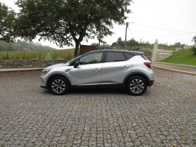 Renault Captur 2021 — foto 5 de 52