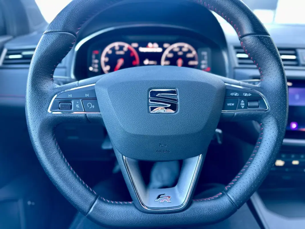 SEAT Ibiza 2021 - 16500 EUR, 77000 km - AUTO.MOTO.pt - 77000km - foto 17 de 30