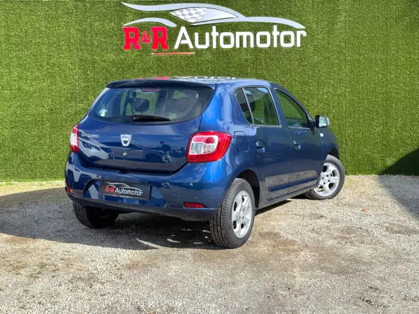 Dacia Sandero 2017 - 9900 EUR, 166000 km - AUTO.MOTO.pt - 166000km - foto 2 de 16