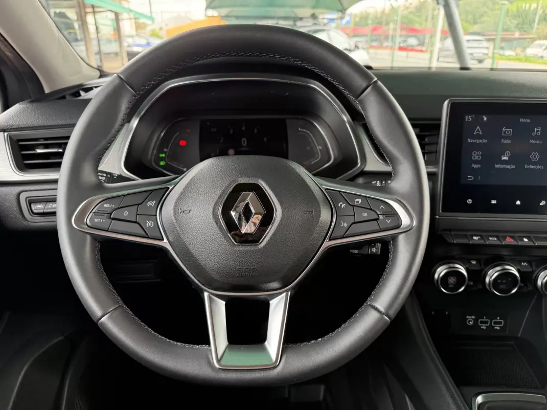 Renault Captur 2021 - 19900 EUR, 41569 km - AUTO.MOTO.pt - 41569km - foto 19 de 22