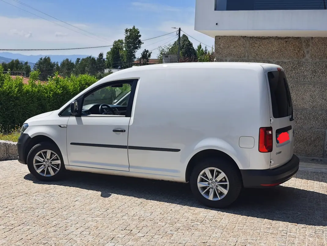 VW CADDY 2.0 TDI EXTRA AC 2016 - 14500 EUR, 76000 km - AUTO.MOTO.pt - 76000km - foto 1 de 7