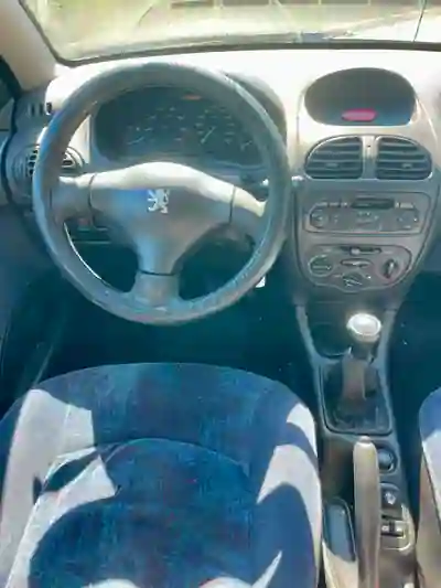 Peugeot 206 2000 - 1900 EUR, 226748 km - 226748km - foto 5 de 12