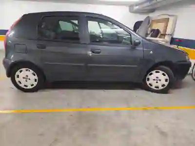 Fiat Punto 2001 — foto 4 de 9