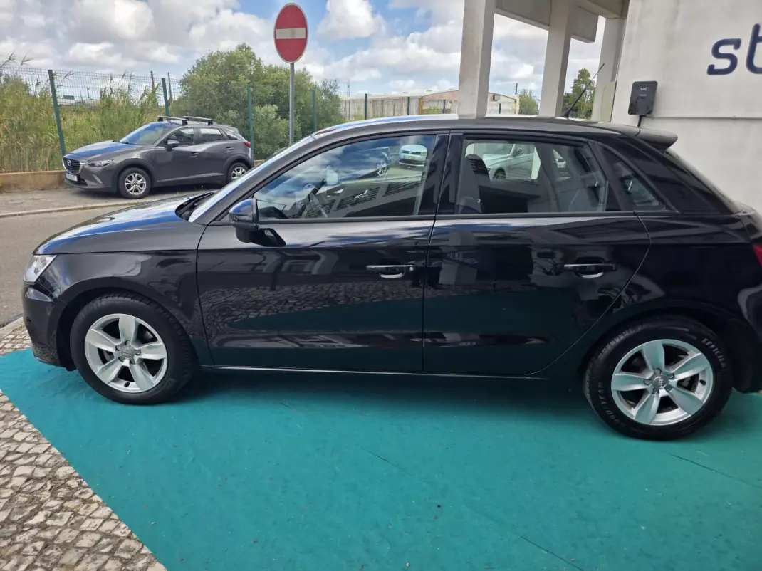 Audi A1 Sportback 2017 - 14950 EUR, 69000 km - AUTO.MOTO.pt - 69000km - foto 5 de 10