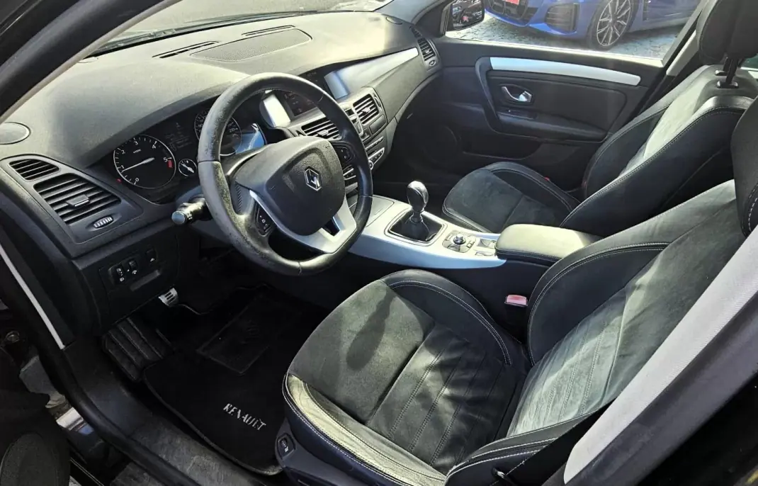 Renault Laguna Break 2009 - 7500 EUR, 225000 km - 225000km - foto 6 de 25
