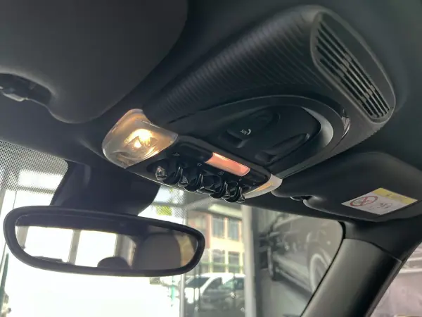 MINI Electric 2020 - 18900 EUR, 56462 km - AUTO.MOTO.pt - 56462km - foto 19 de 24