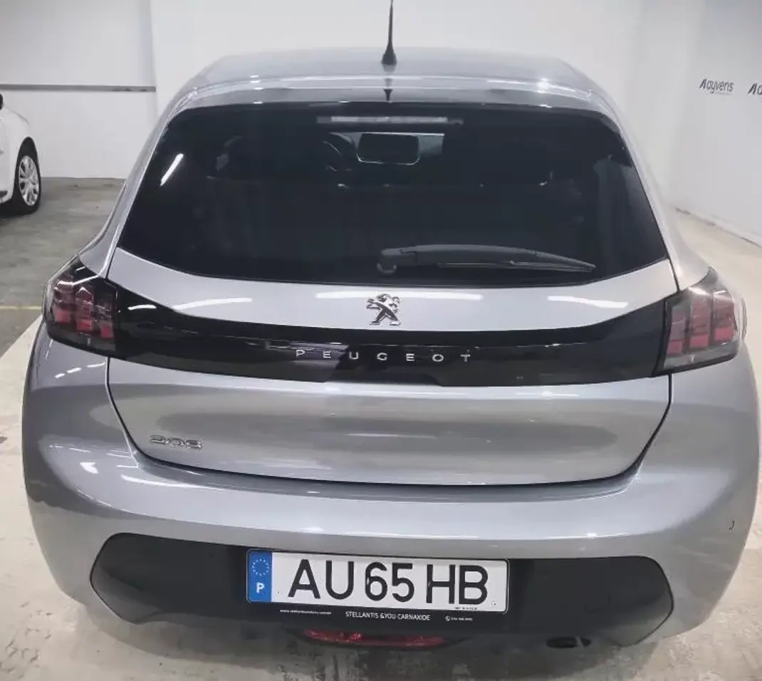 Peugeot 208 2022 - 13999 EUR, 99721 km - AUTO.MOTO.pt - 99721km - foto 6 de 16