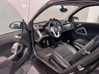 Smart ForTwo Coupé 2013 - 12500 EUR, 118671 km - AUTO.MOTO.pt - 118671km - foto 26 de 48