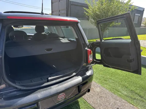 MINI Clubman 2009 - 6900 EUR, 290000 km - AUTO.MOTO.pt - 290000km - foto 30 de 64