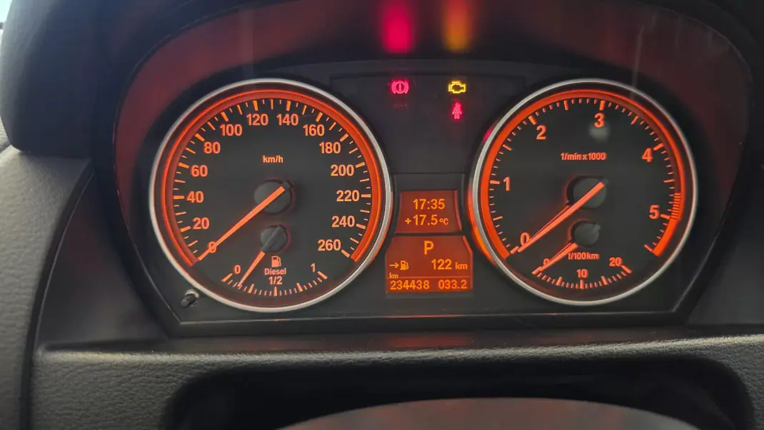 BMW X1 2009 - 13900 EUR, 234438 km - AUTO.MOTO.pt - 234438km - foto 40 de 59