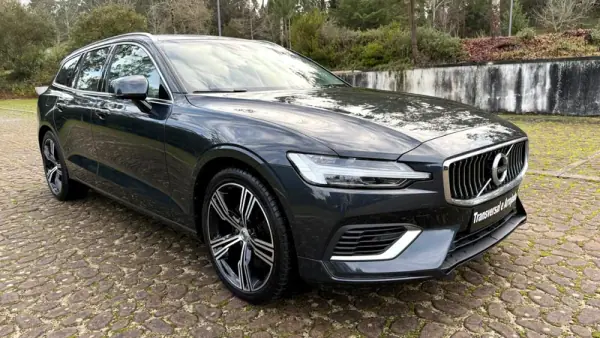 Volvo V60 2020 - 26500 EUR, 129000 km - AUTO.MOTO.pt - 129000km - foto 24 de 25