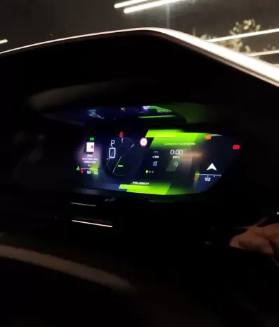 Peugeot 308 2022 - 22750 EUR, 133135 km - AUTO.MOTO.pt - 133135km - foto 4 de 26