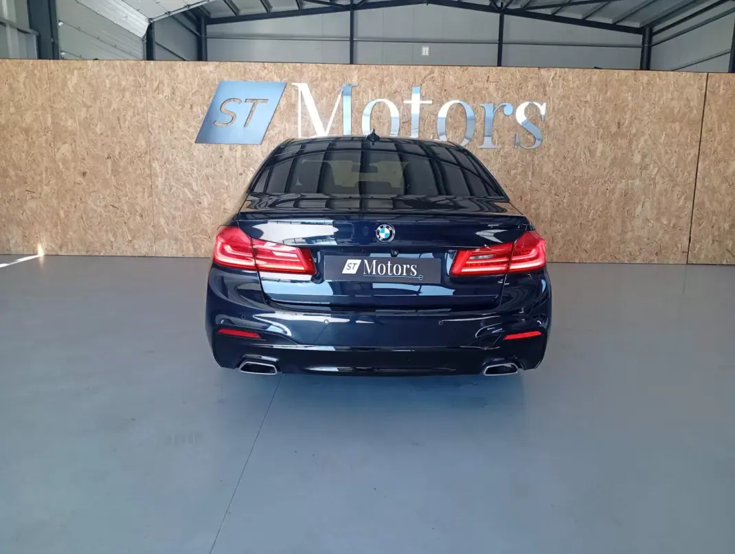 BMW 520 2017 - 33950 EUR, 225000 km - AUTO.MOTO.pt - 225000km - foto 7 de 21