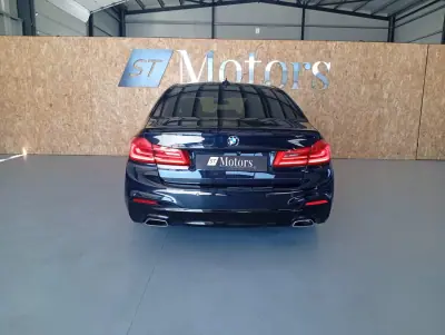 BMW 520 2017 - 33950 EUR, 225000 km - AUTO.MOTO.pt - 225000km - foto 7 de 21