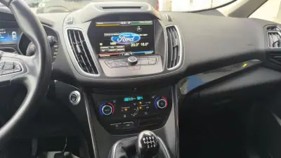 Ford C-Max 2015 - 10700 EUR, 168000 km - AUTO.MOTO.pt - 168000km - foto 13 de 16