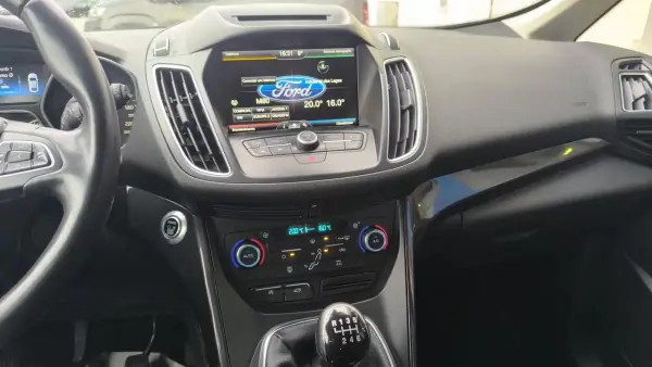 Ford C-Max 2015 - 10700 EUR, 168000 km - AUTO.MOTO.pt - 168000km - foto 13 de 16