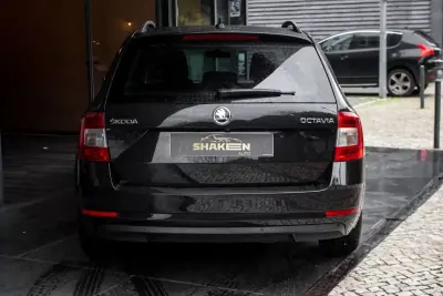 Skoda Octavia Break 2019 - 10990 EUR, 374598 km - AUTO.MOTO.pt - 374598km - foto 8 de 44
