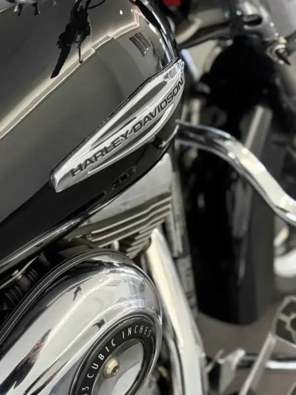 Harley-Davidson Dyna Low Rider S 2012 - 13000 EUR, 41000 km - AUTO.MOTO.pt - 41000km - foto 4 de 17