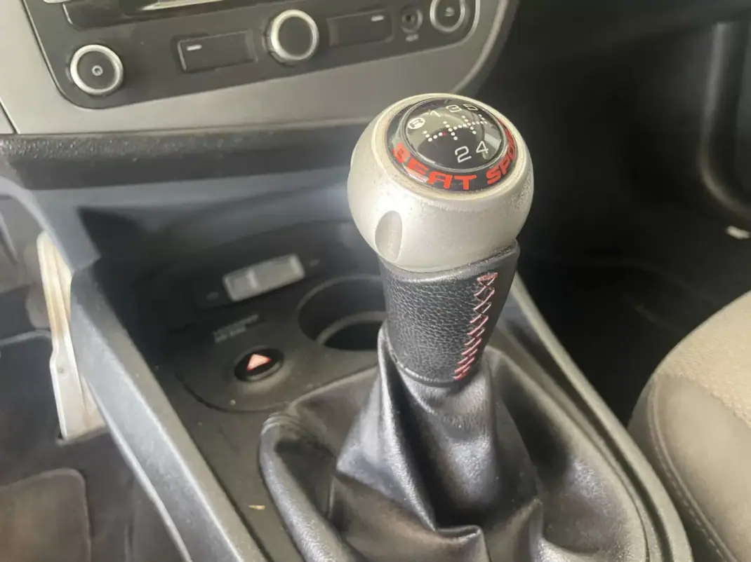 SEAT Leon 2012 - 12900 EUR, 163105 km - AUTO.MOTO.pt - 163105km - foto 13 de 27