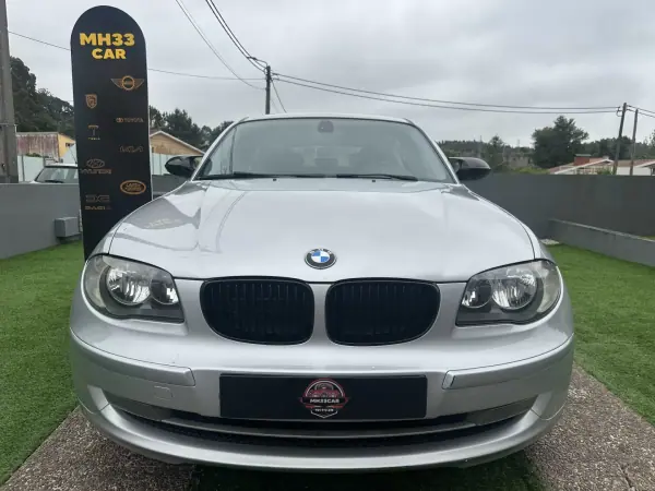 BMW 118 2009 - 7900 EUR, 184000 km - AUTO.MOTO.pt - 184000km - foto 8 de 55