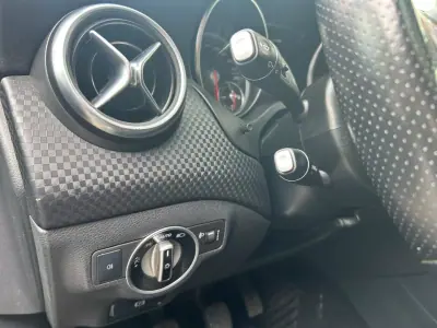 Mercedes-Benz A 180 2016 - 16750 EUR, 201775 km - AUTO.MOTO.pt - 201775km - foto 11 de 23