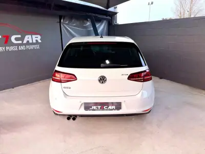 Volkswagen Golf 2016 - 21990 EUR, 142928 km - AUTO.MOTO.pt - 142928km - foto 5 de 23