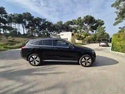 Mercedes-Benz EQC 2023 - 40000 EUR, 31000 km - AUTO.MOTO.pt - 31000km - foto 4 de 16