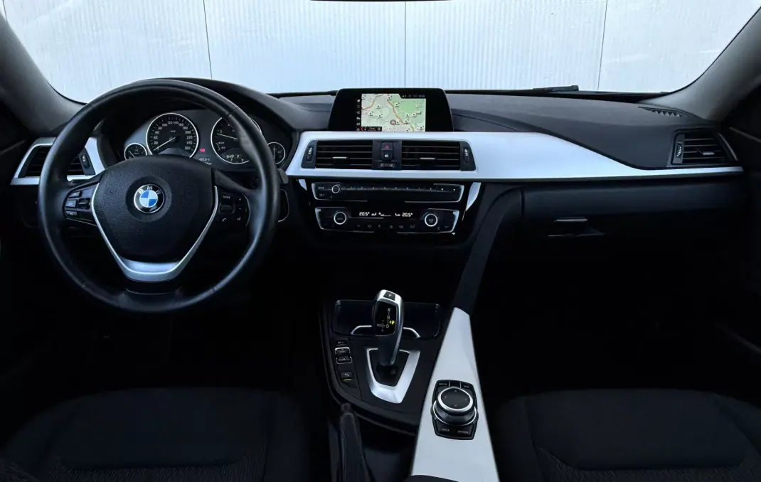 BMW 418 Gran Coupé 2019 - 24950 EUR, 45000 km - AUTO.MOTO.pt - 45000km - foto 12 de 48
