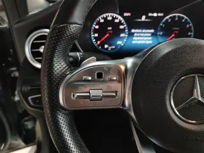 Mercedes-Benz GLC 300 2022 - 52500 EUR, 55500 km - AUTO.MOTO.pt - 55500km - foto 28 de 37