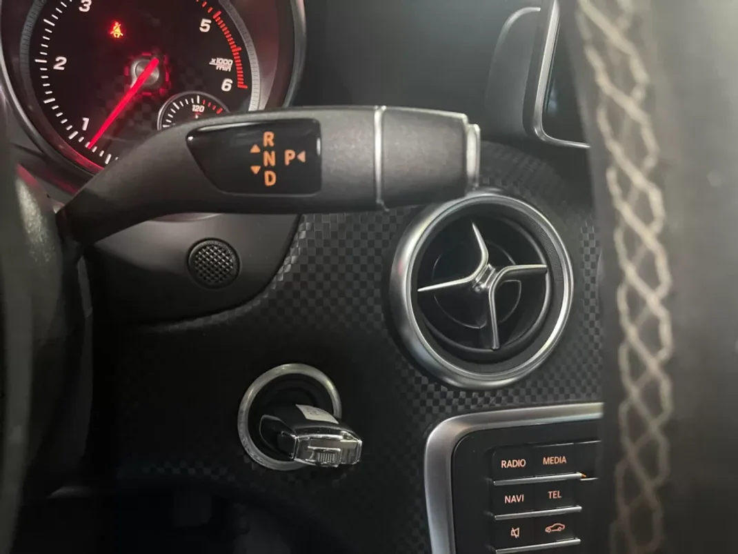 Mercedes-Benz A 200 2016 - 18450 EUR, 188000 km - AUTO.MOTO.pt - 188000km - foto 40 de 42