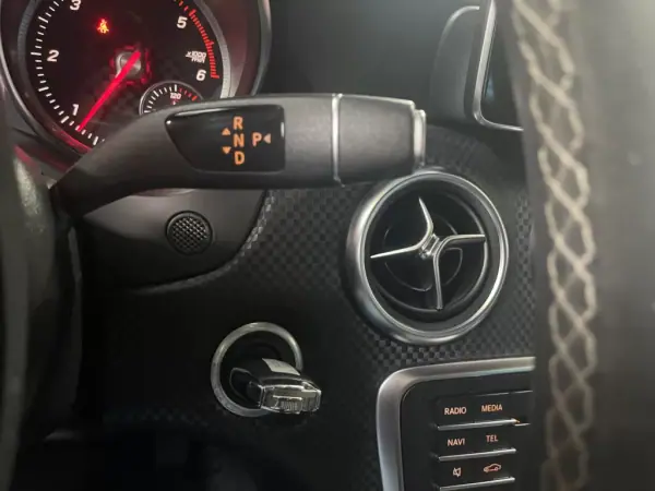 Mercedes-Benz A 200 2016 - 18450 EUR, 188000 km - AUTO.MOTO.pt - 188000km - foto 40 de 42