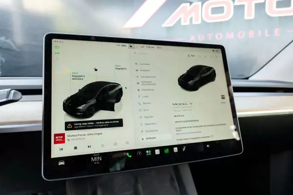 Tesla Model Y 2023 - 36990 EUR, 86000 km - AUTO.MOTO.pt - 86000km - foto 6 de 33