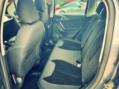 Citroën C3 2011 - 8900 EUR, 162000 km - AUTO.MOTO.pt - 162000km - foto 9 de 9