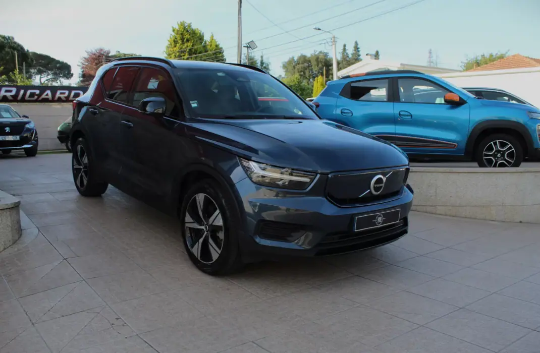 Volvo XC 40 2022 - 26000 EUR, 124000 km - AUTO.MOTO.pt - 124000km - foto 3 de 28