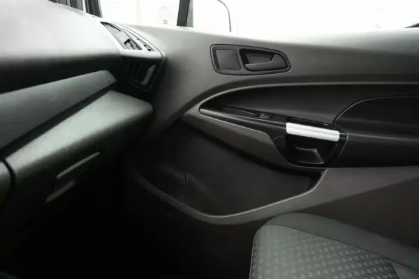 Ford Transit Connect 2020 - 15000 EUR, 147248 km - AUTO.MOTO.pt - 147248km - foto 13 de 20