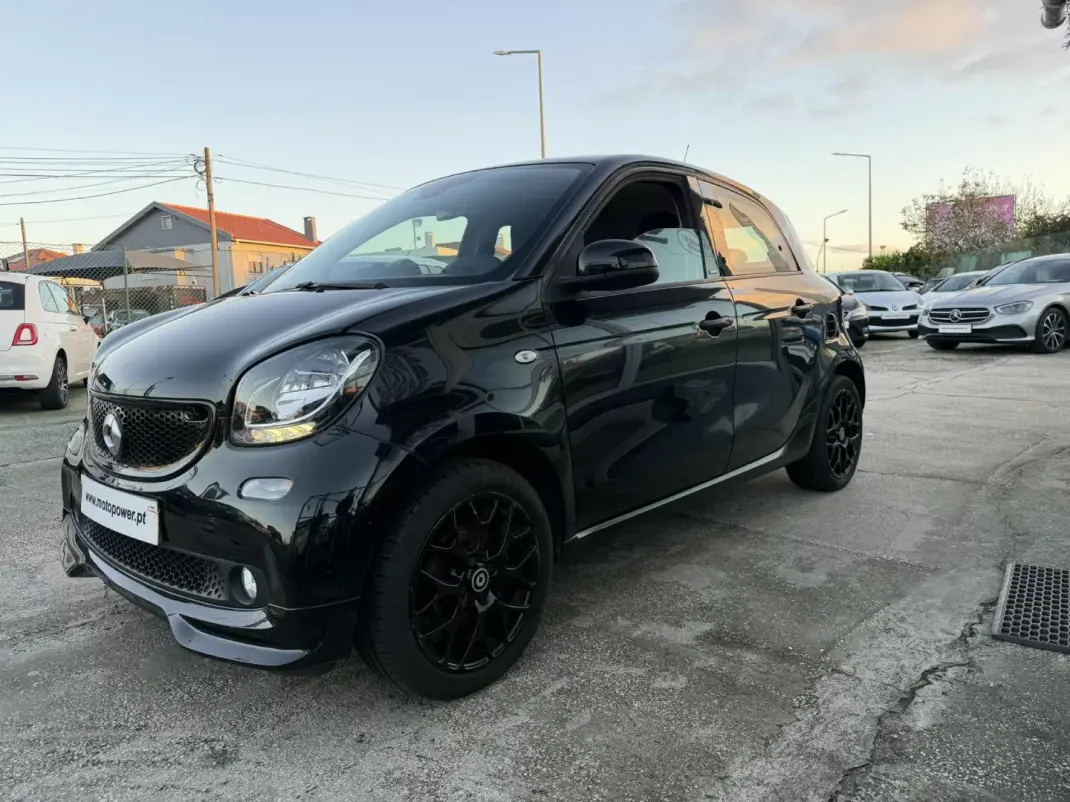 Smart ForFour 2019 - 14480 EUR, 25000 km - AUTO.MOTO.pt - 25000km - foto 1 de 5