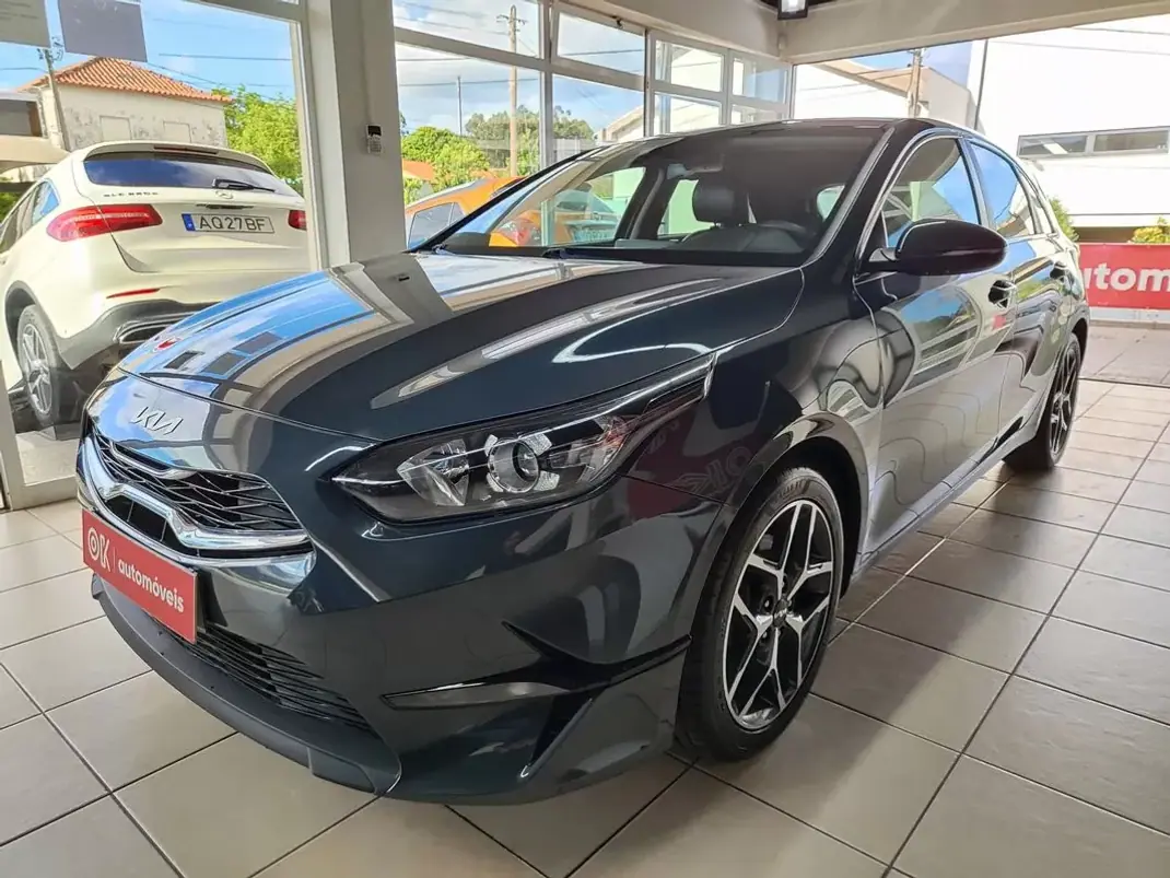 Kia Ceed 2021 - 17350 EUR, 60000 km - AUTO.MOTO.pt - 60000km - foto 5 de 33