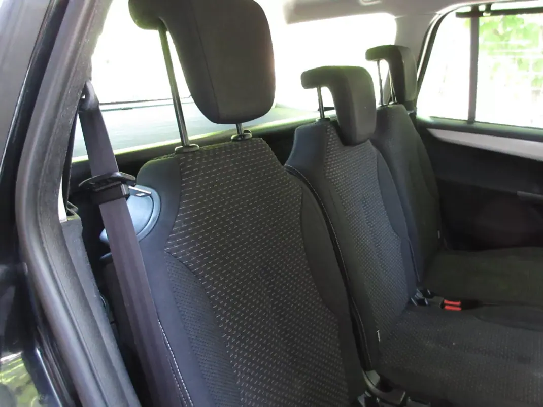 Citroën C4 Grand Picasso 2010 - 3490 EUR, 330000 km - AUTO.MOTO.pt - 330000km - foto 30 de 40