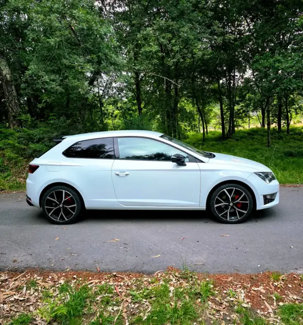 SEAT Leon 2013 - 13990 EUR, 167000 km - AUTO.MOTO.pt - 167000km - foto 5 de 27