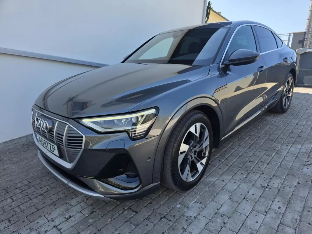 Audi e-tron 2021 - 32900 EUR, 120000 km - 120000km - foto 24 de 51