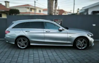 Mercedes-Benz C 300 2020 - 28950 EUR, 166000 km - AUTO.MOTO.pt - 166000km - foto 18 de 62