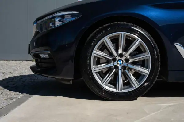 BMW 520 2017 - 24999 EUR, 188000 km - AUTO.MOTO.pt - 188000km - foto 5 de 26