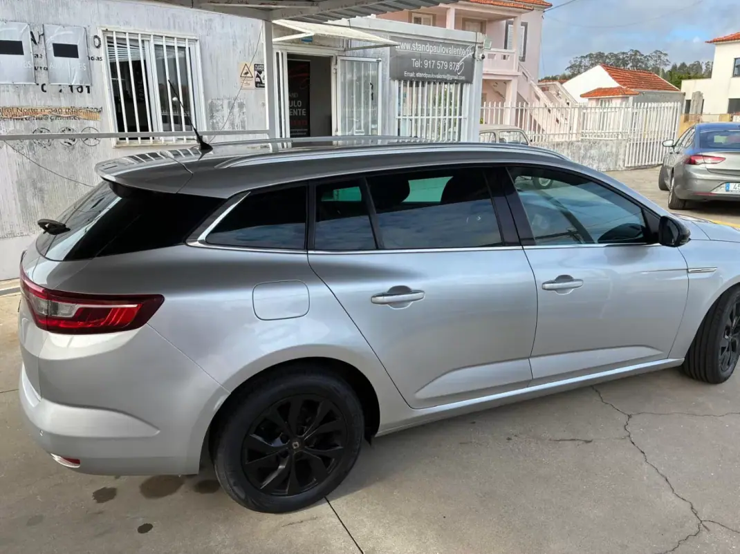 Renault Mégane Sport Tourer 2019 - 9900 EUR, 193000 km - AUTO.MOTO.pt - 193000km - foto 5 de 19