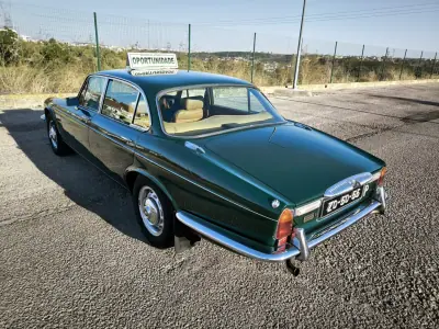 Jaguar XJ6 1976 - 24950 EUR, 47777 km - AUTO.MOTO.pt - 47777km - foto 5 de 60