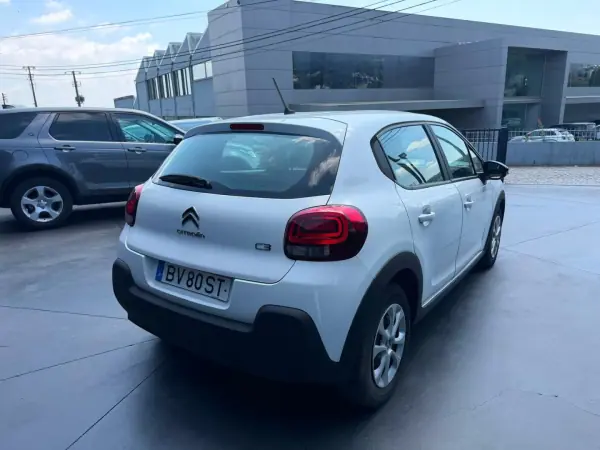 Citroën C3 2019 - 12900 EUR, 156000 km - AUTO.MOTO.pt - 156000km - foto 5 de 10