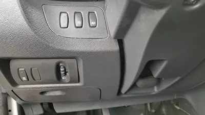 Renault TRAFIC L2H1 125CV 2019 - 19900 EUR, 106110 km - AUTO.MOTO.pt - 106110km - foto 19 de 24