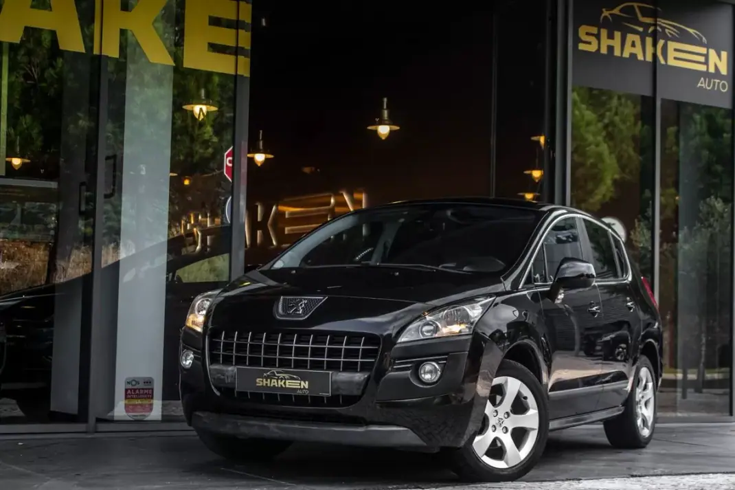 Peugeot 3008 2010 - 7490 EUR, 200623 km - AUTO.MOTO.pt - 200623km - foto 1 de 36