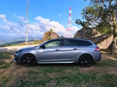 Peugeot 308 SW 2021 — foto 4 de 22